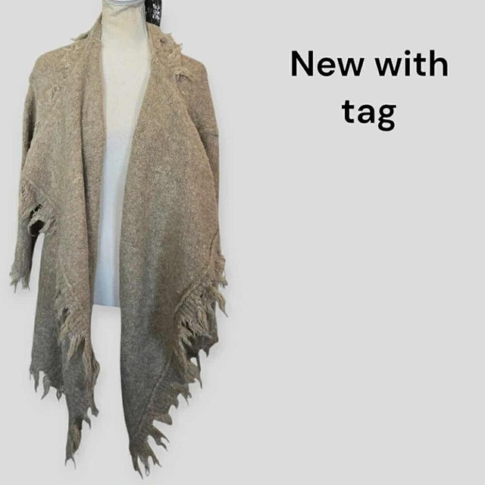 POL Shawl Sweater Beige Boho Fringe Wool Blend Sweater Womens Medium NEW